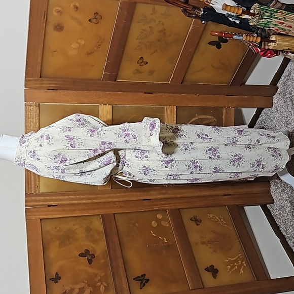 Vintage 70s Buttery Yellow Floral Dress - Picture 6 of 16